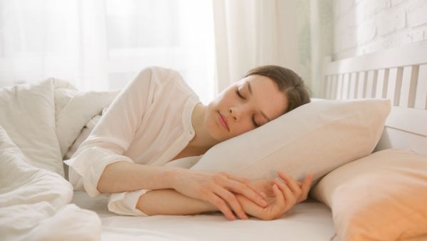 Les dangers des oreillers bas de gamme : ce que vous devez savoir