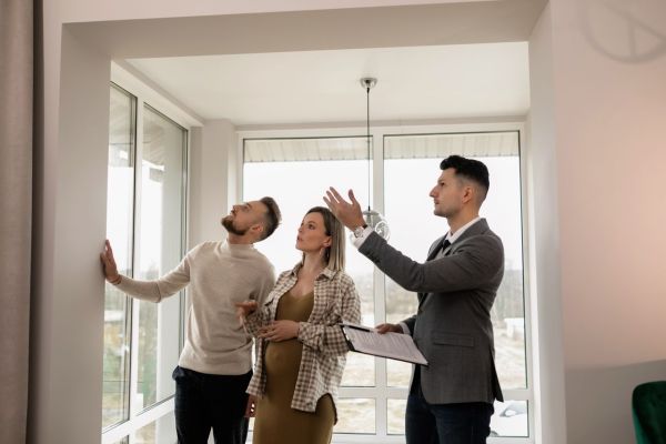 Visiter une maison témoin : une étape clé avant l'achat sur plan